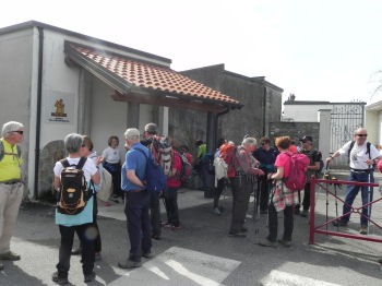 Uno stop all’area di sosta della Via Francigena a Bollengo (40004 bytes)